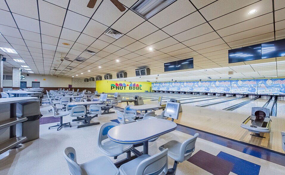 More Photos Of 2701 P Nut Ln, Bloomsburg Bowling Alley For Sale