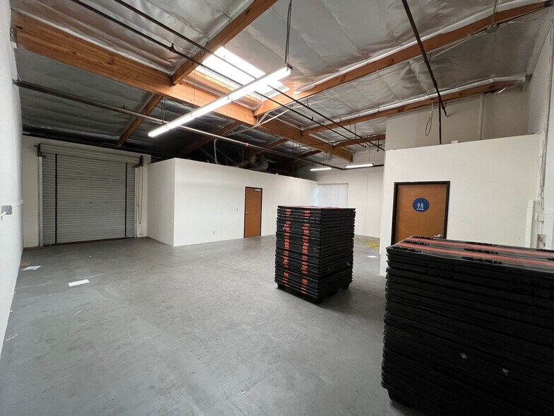 More Photos Of 200 Technology Dr, Irvine Research And Development For Lease