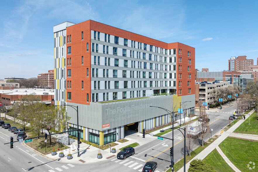 More Photos Of 1134 S Wood St, Chicago Apartments For Lease