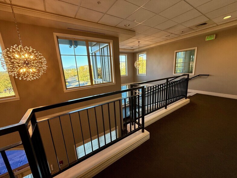 More Photos Of 486 SW Bluff Dr, Bend Office For Lease