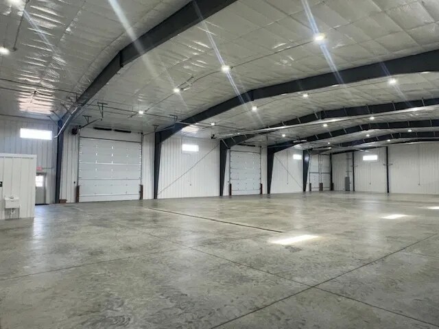 More Photos Of 1095 Ruud Trl, Hartford Industrial For Lease