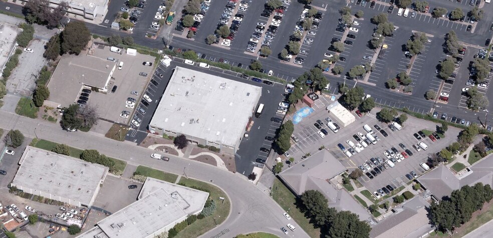 More Photos Of 404-420 Pendleton Way, Oakland Warehouse For Sale