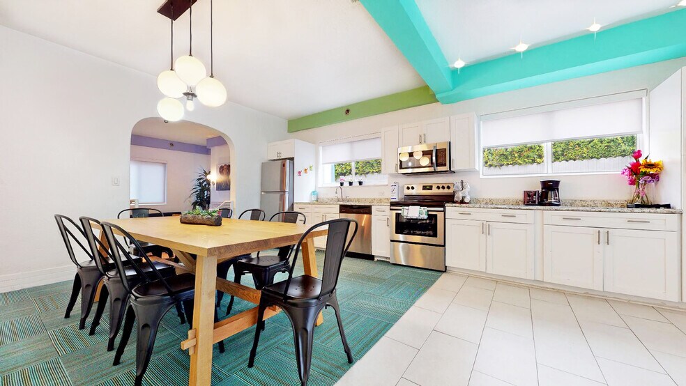 More Photos Of 1400 West Ave, Miami Beach Specialty For Sale