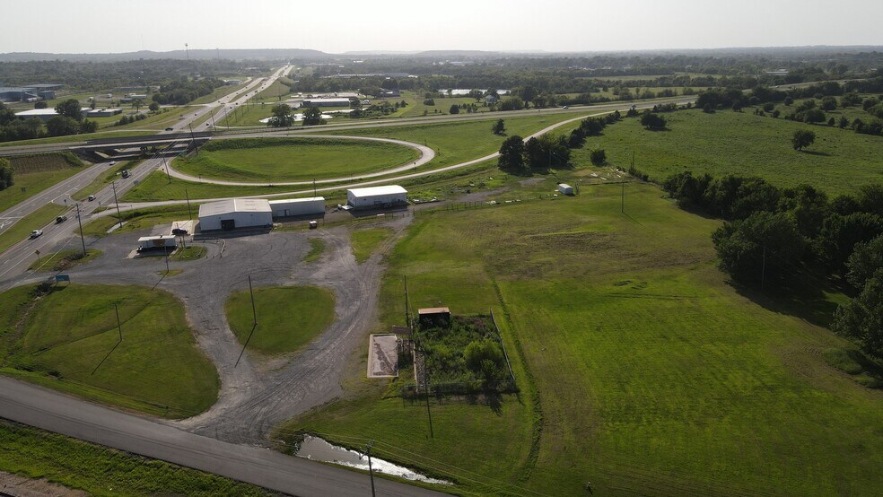 More Photos Of 120 W Peak Blvd, Muskogee Freestanding For Sale