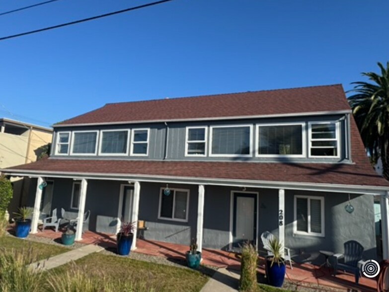 Primary Photo Of 208 Terrace Way, Capitola Apartments For Sale