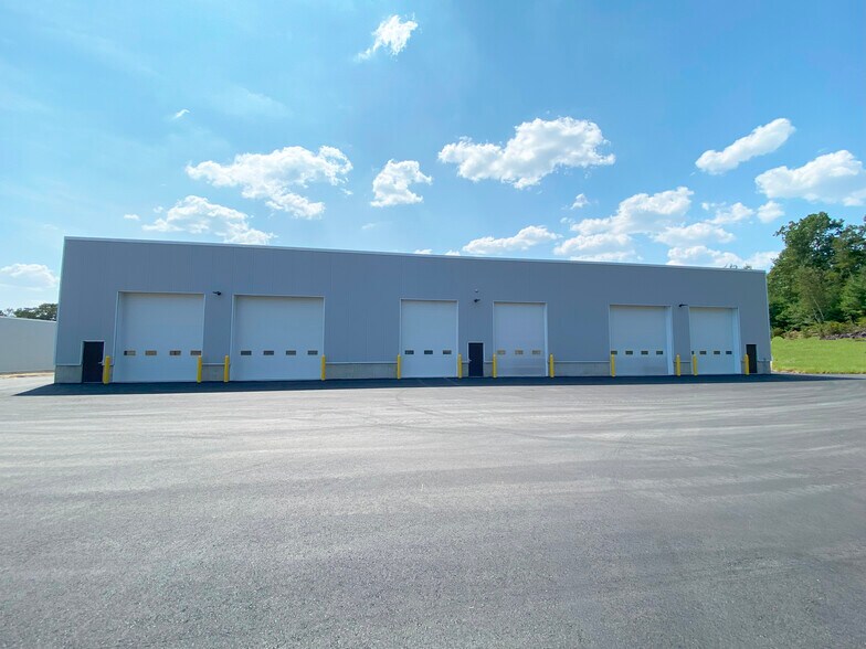 More Photos Of 5-27 Crane Way, Hudson Unknown For Lease