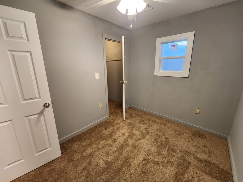 More Photos Of 744 Park Ave, Syracuse Warehouse For Sale