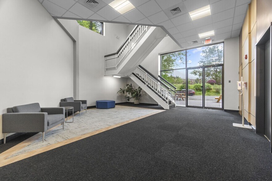 More Photos Of 15 Corporate Dr, Trumbull Medical For Lease