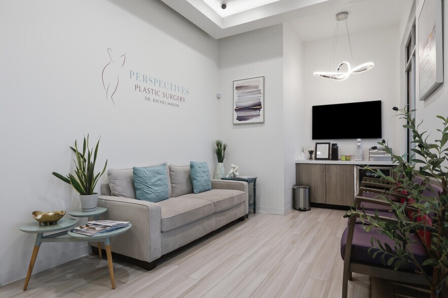 More Photos Of 5864 S Durango Dr, Las Vegas Medical For Sale