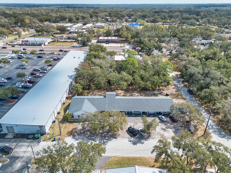 More Photos Of 7408 Commerce St, Riverview General Retail For Lease