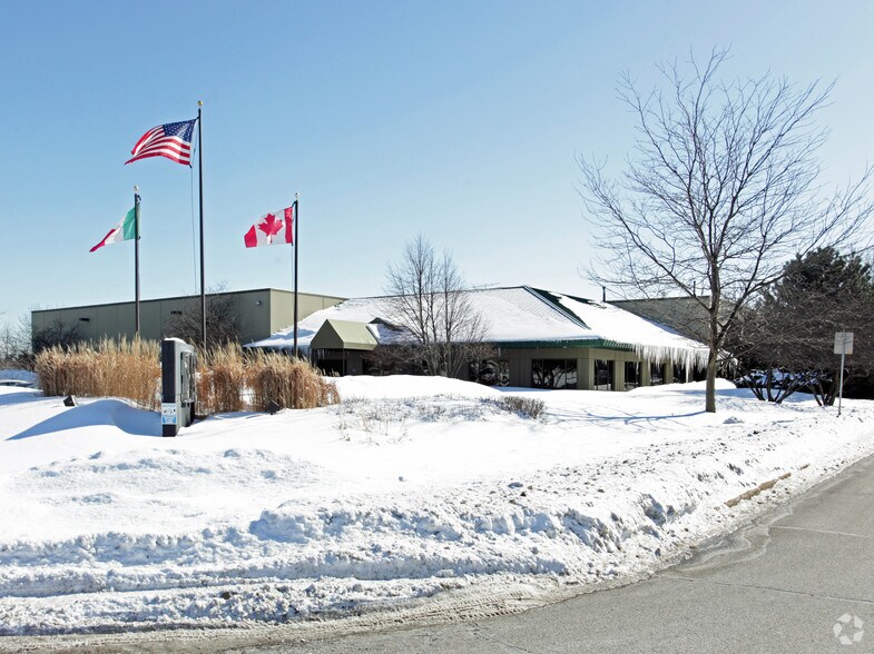 Primary Photo Of 462 Camden Dr, Bloomingdale Manufacturing For Sale