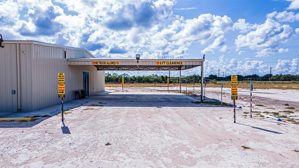 More Photos Of 25998 TX State Hwy 359, Bruni Warehouse For Sale