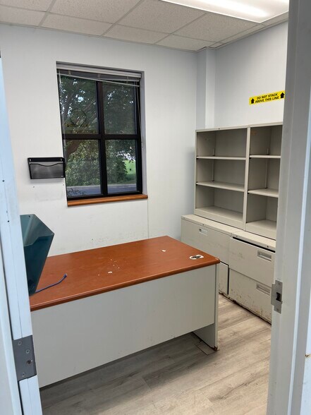 More Photos Of 1308 S 4th St, Hartsville Medical For Lease