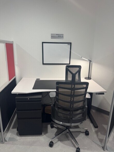 More Photos Of 3275 W Ina Rd, Tucson Coworking Space