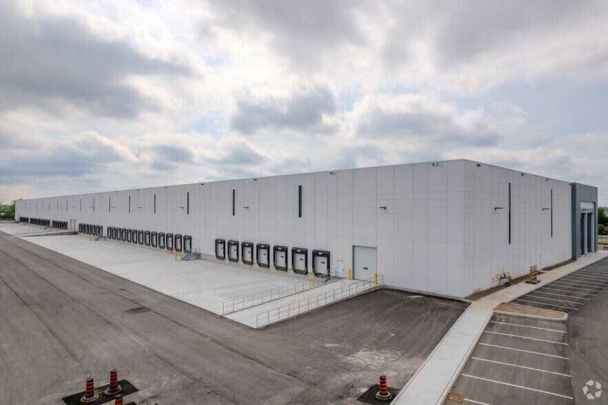 More Photos Of 220 Pinebush Rd, Cambridge Industrial For Lease