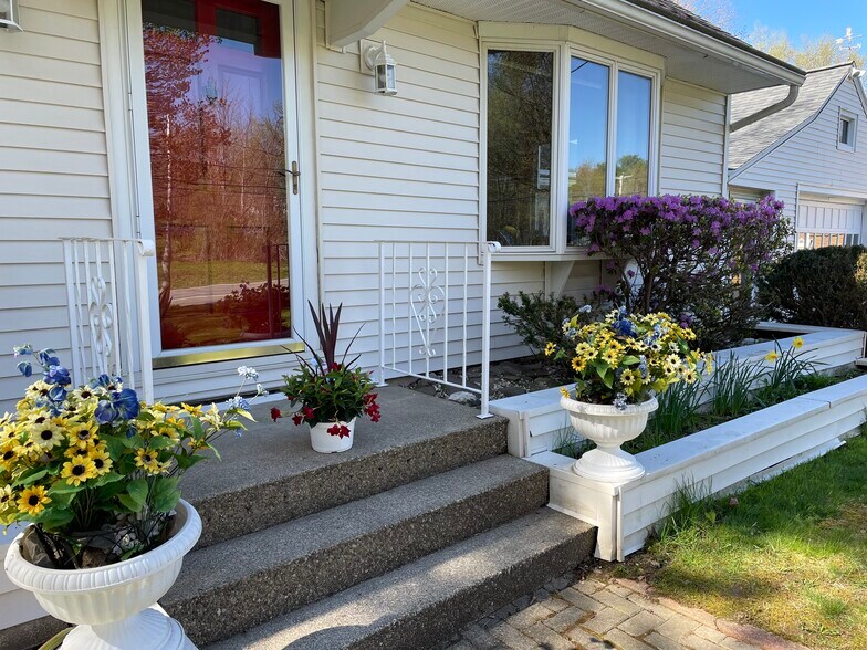 More Photos Of 2275 Duanesburg Rd, Duanesburg Veterinarian Kennel For Sale
