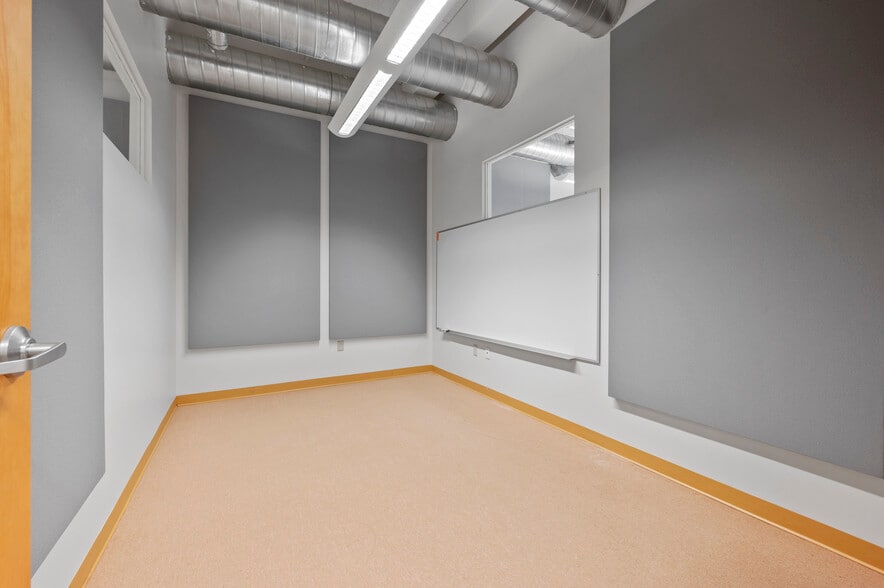 More Photos Of 2828-2840 Liberty Ave, Pittsburgh Office For Lease