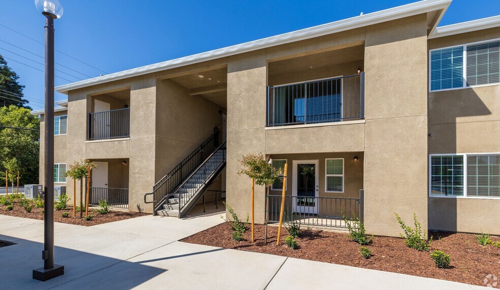 More Photos Of 2531 W Rumble Rd, Modesto Apartments For Sale
