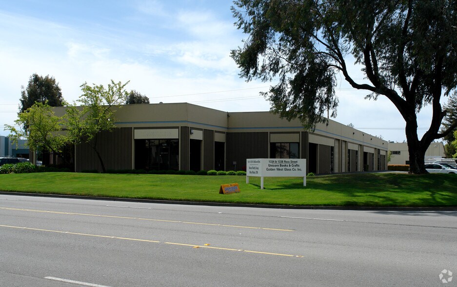 More Photos Of 1334-1338 Ross St, Petaluma Warehouse For Lease