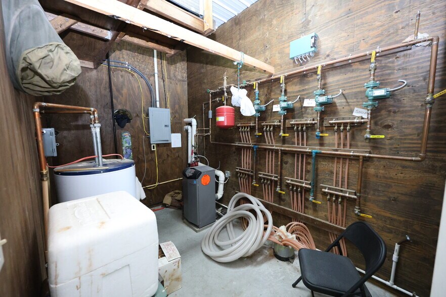 More Photos Of 7785 Hill Rd, Watervliet Specialty For Sale