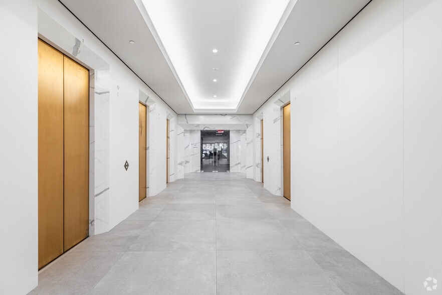 More Photos Of 100 Enterprise Dr, Rockaway Office For Lease
