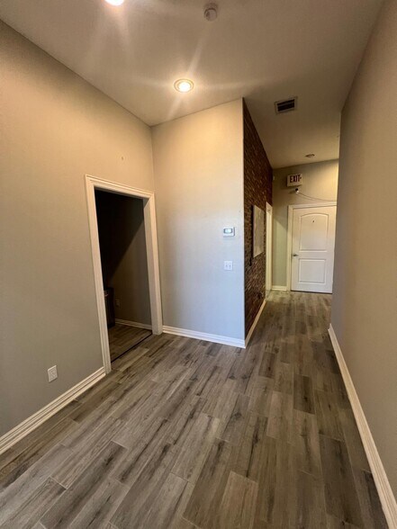 More Photos Of 5228 Village Creek Dr, Plano Office For Sale