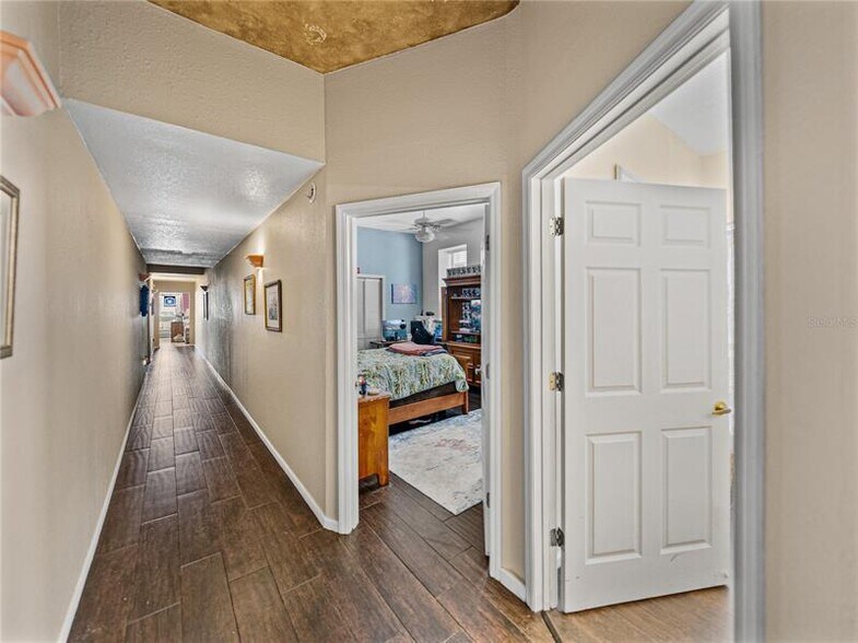 More Photos Of 135 S Central Ave, Bartow Storefront Retail Residential For Sale