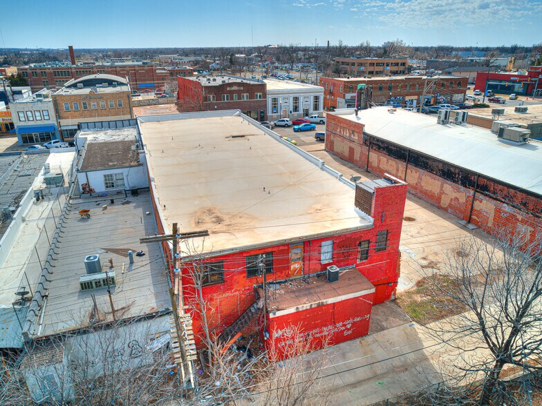 More Photos Of 217-219 SW 25th St, Oklahoma City Bar For Sale