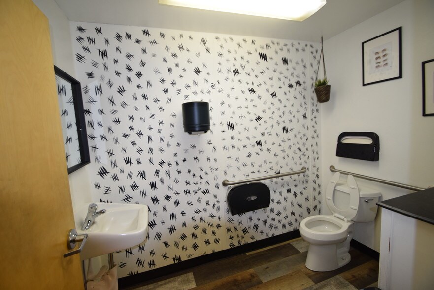 More Photos Of 1133 NW Wall St, Bend Apartments For Lease