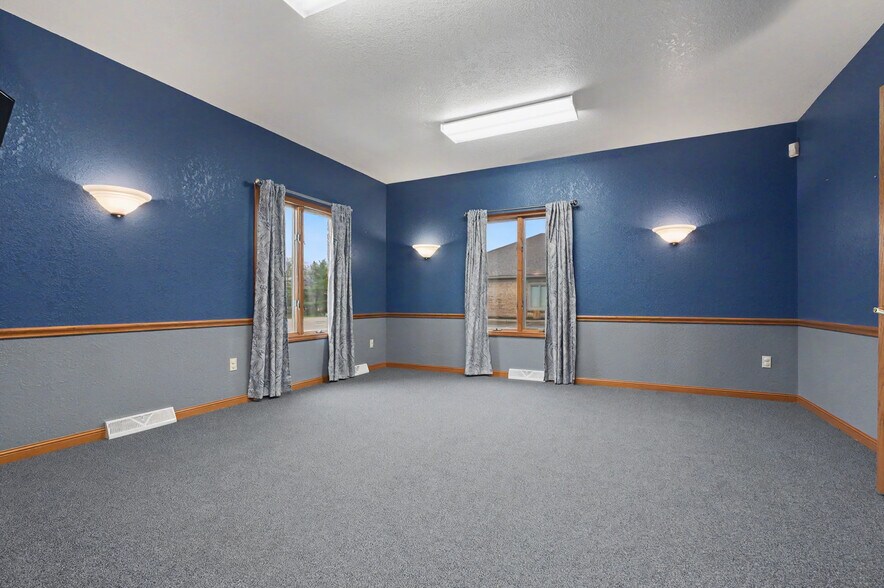 More Photos Of 819 Southwestern Run, Youngstown Medical For Sale