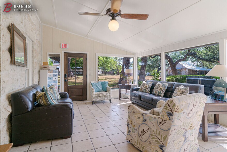 More Photos Of 137 Old San Antonio Rd, Boerne Apartments For Sale