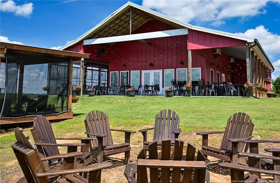 More Photos Of 119 Inland Dr, Talking Rock Winery Vineyard For Sale