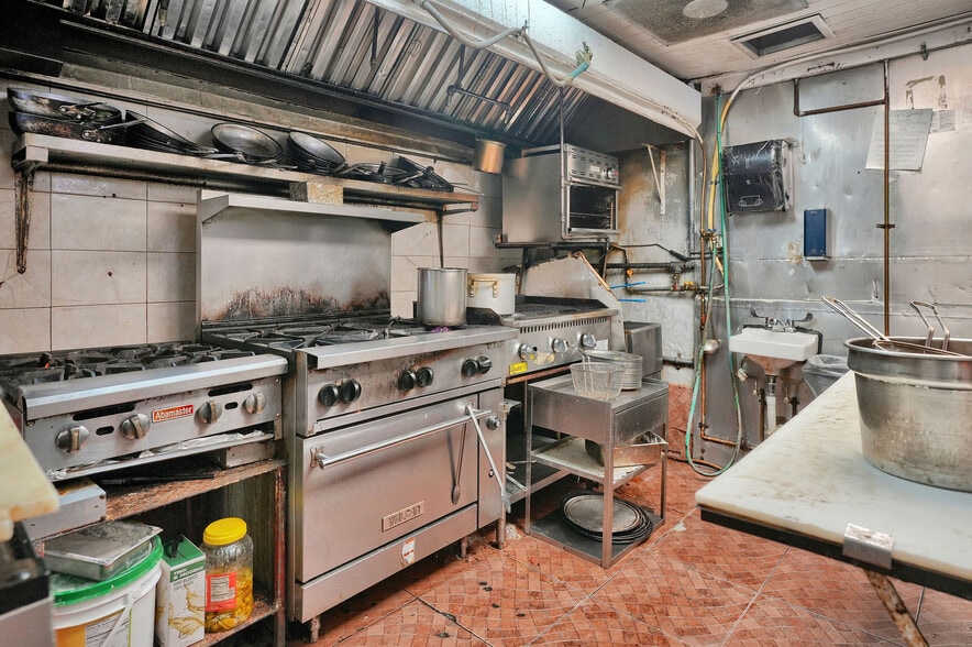 More Photos Of 3800 SW 8th St, Coral Gables Restaurant For Sale