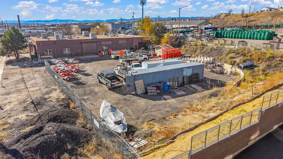 More Photos Of 1975 S Navajo St, Denver Manufacturing For Sale