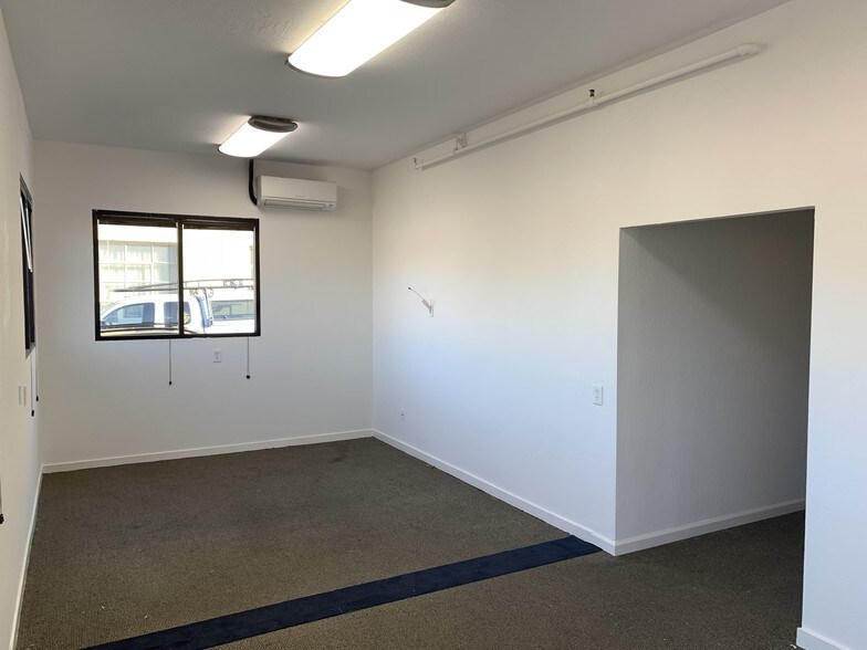 More Photos Of 936-938 S Amphlett Blvd, San Mateo Warehouse For Lease