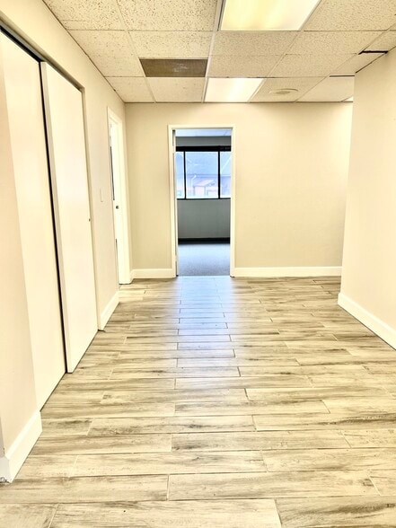More Photos Of 6909 S Holly Cir, Centennial Office For Sale