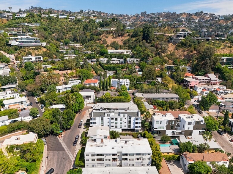 More Photos Of 1214 N Clark St, West Hollywood Apartments For Sale