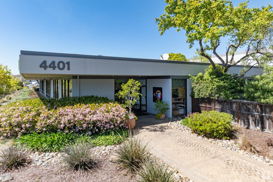 More Photos Of 4401-4457 Park Rd, Benicia Warehouse For Lease