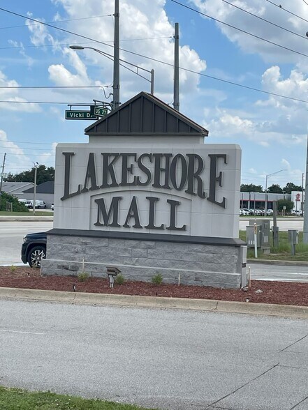 More Photos Of 901 US Highway 27 N, Sebring Unknown For Lease