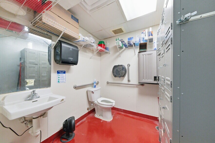 More Photos Of 50 County Road 120, Saint Cloud Fast Food For Sale