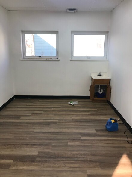 More Photos Of 295-299 Broadway, Paterson Medical For Lease