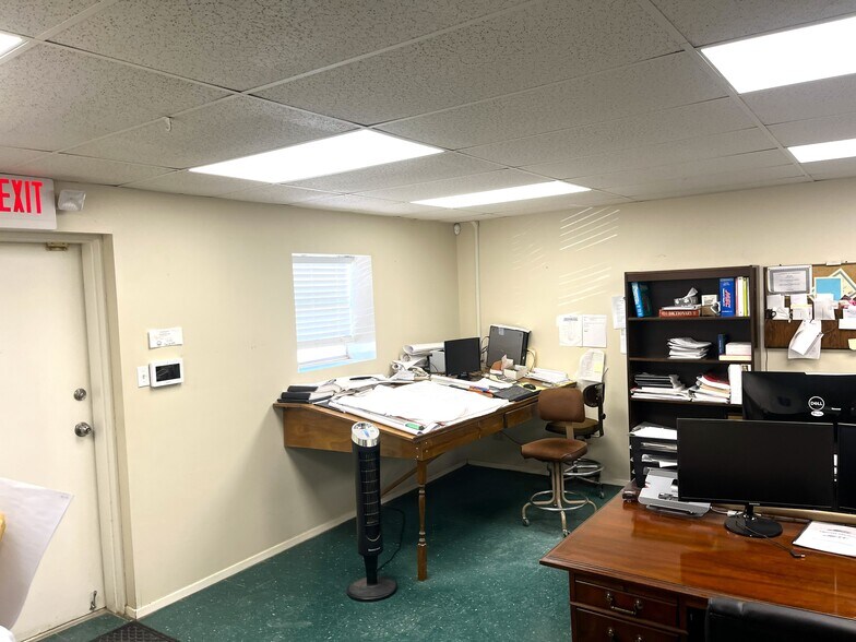 More Photos Of 926 Jody Rd, San Angelo Industrial For Lease