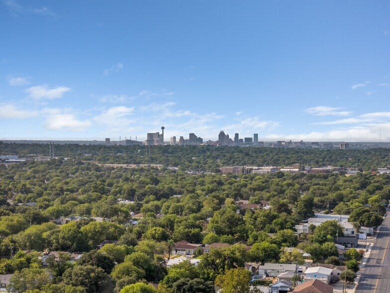 More Photos Of 4124 Blanco Rd, San Antonio Freestanding For Sale