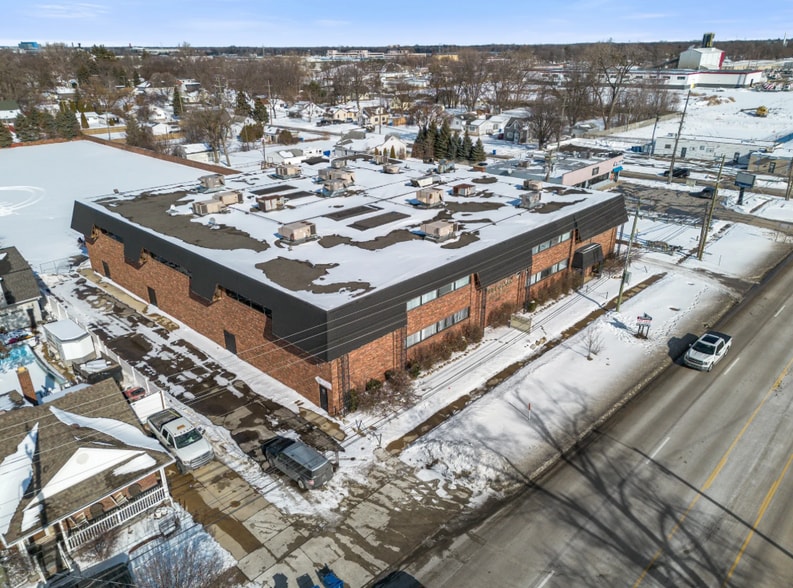 More Photos Of 6014-6015 E 10 Mile Rd, Warren Specialty For Sale