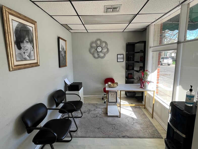 More Photos Of 2747 Riverside Blvd, Sacramento Office Residential For Lease