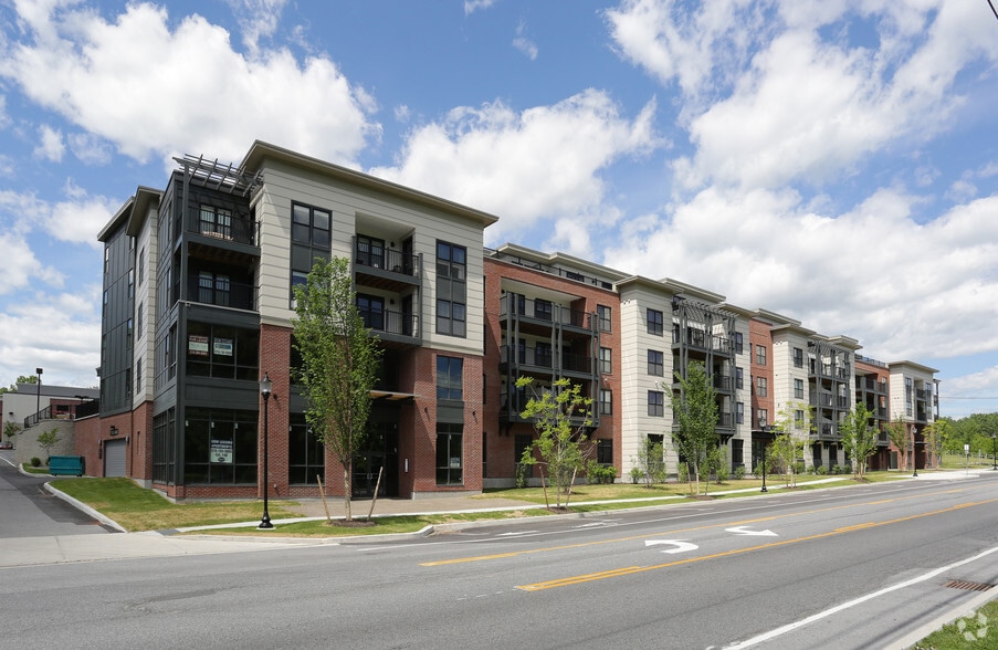 More Photos Of 77A Excelsior Ave, Saratoga Springs Apartments For Lease