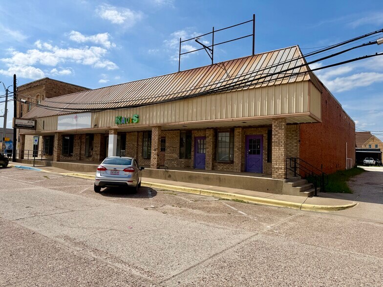 More Photos Of 108 Main st, Trinity Storefront For Sale