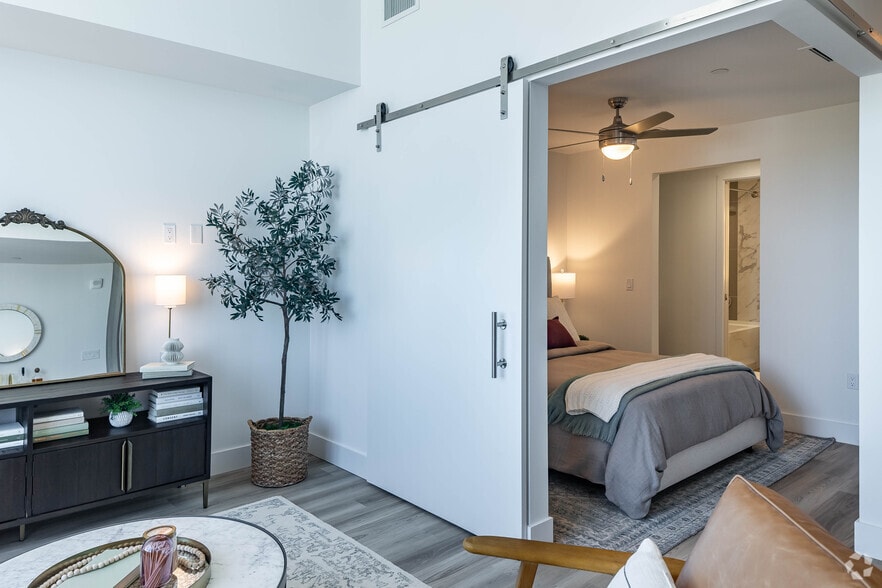 More Photos Of 345 Banyan Blvd, West Palm Beach Apartments For Lease