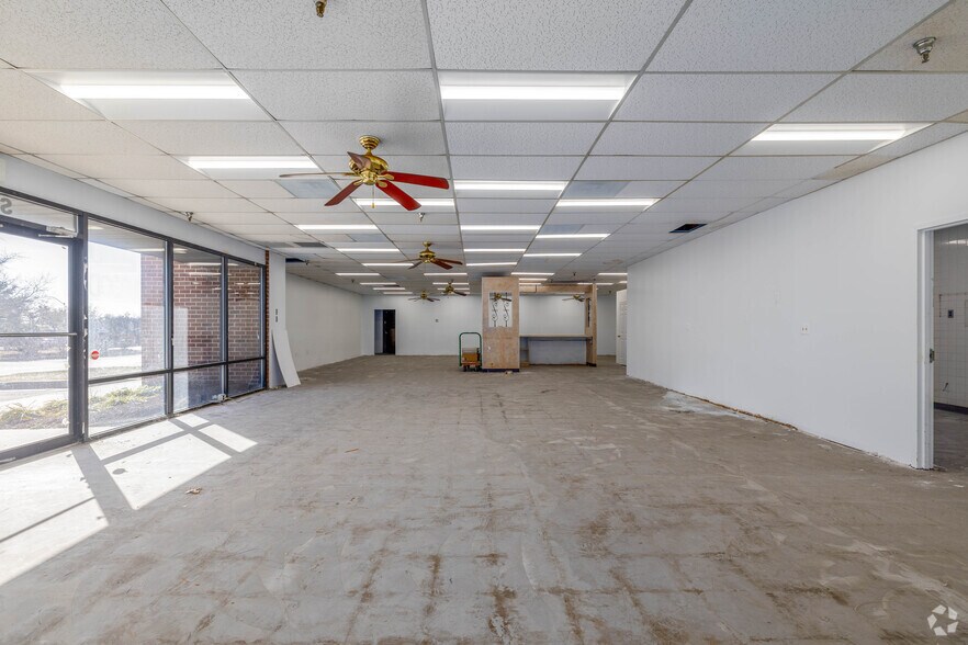 More Photos Of 8221 Preston Ct, Jessup Warehouse For Lease