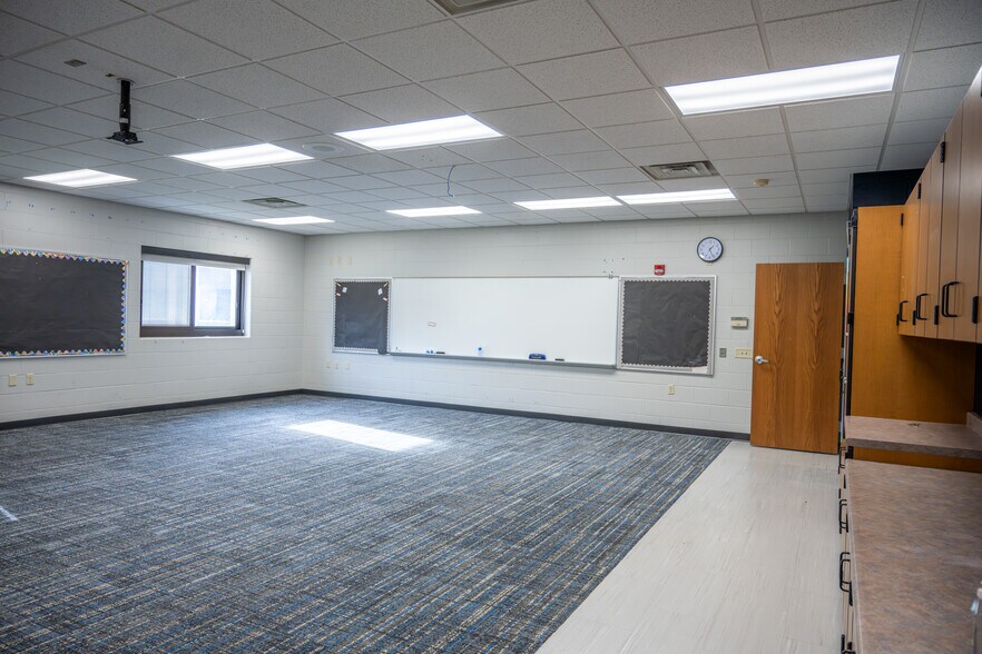 More Photos Of 201 Hoehn dr, Lyndon Station Specialty For Sale